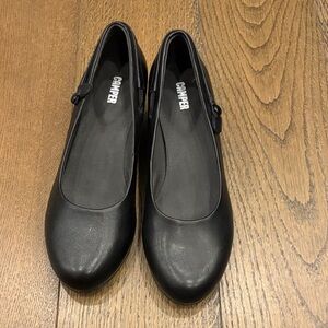Camper Women's Black Flats